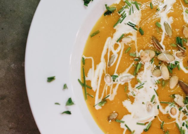 Simple Roasted Butternut Squash Soup